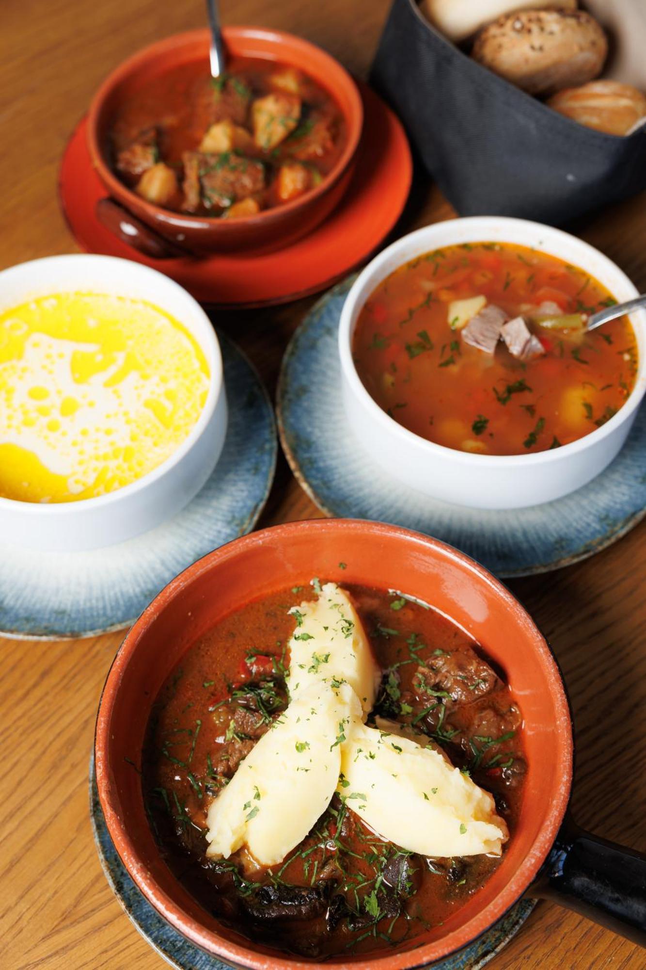 Suru Hotel & Restaurant بوستين المظهر الخارجي الصورة